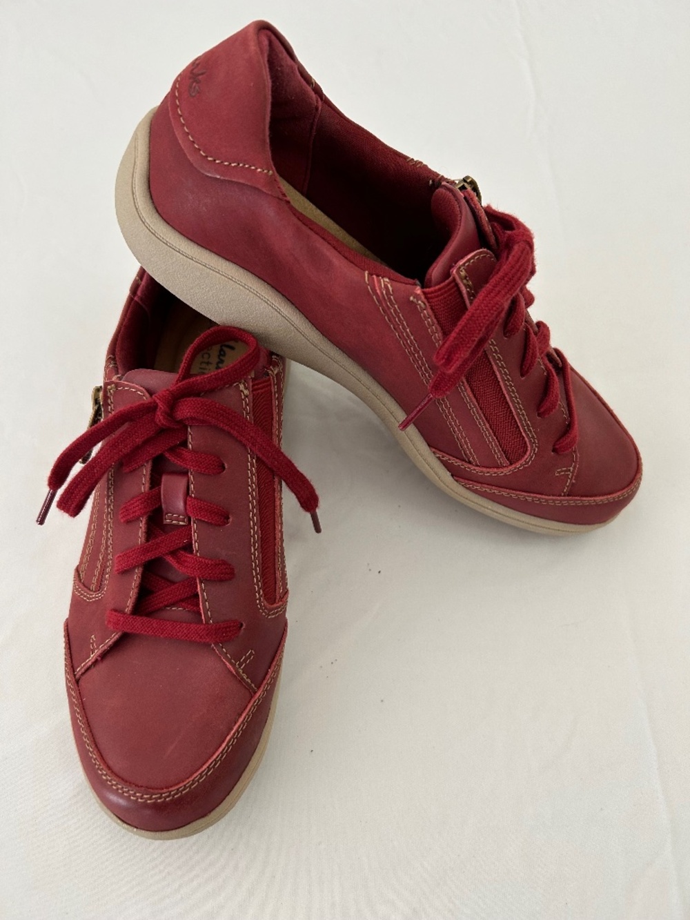 Clarks Bryianne Bayla Sneakers Red Leather Size 8W